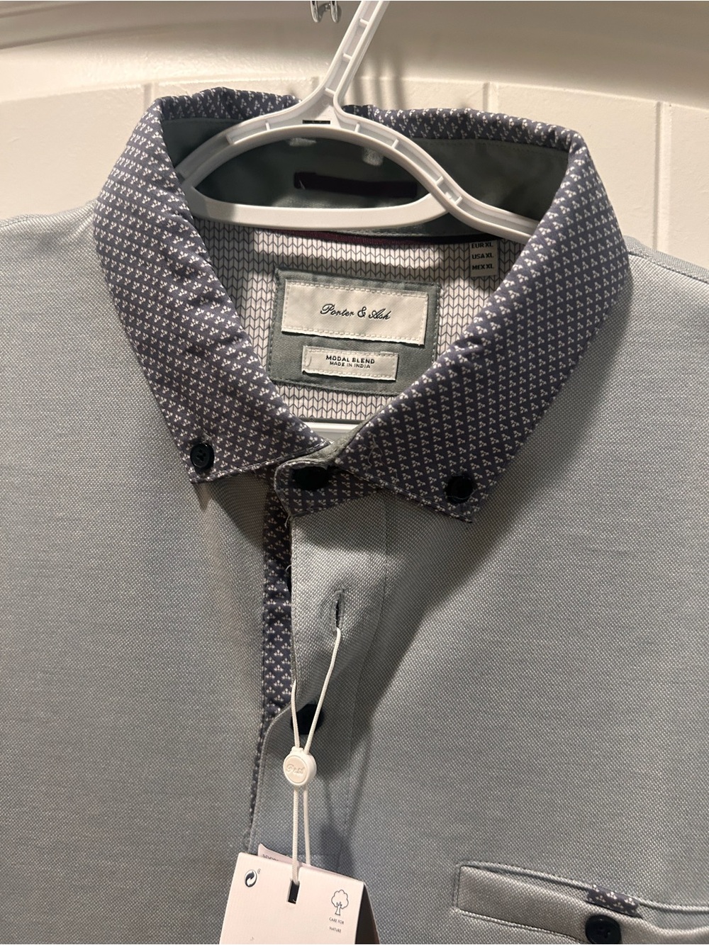 Porter & Ash Men’s Light Gray Polo with Patterned Contrast Collar